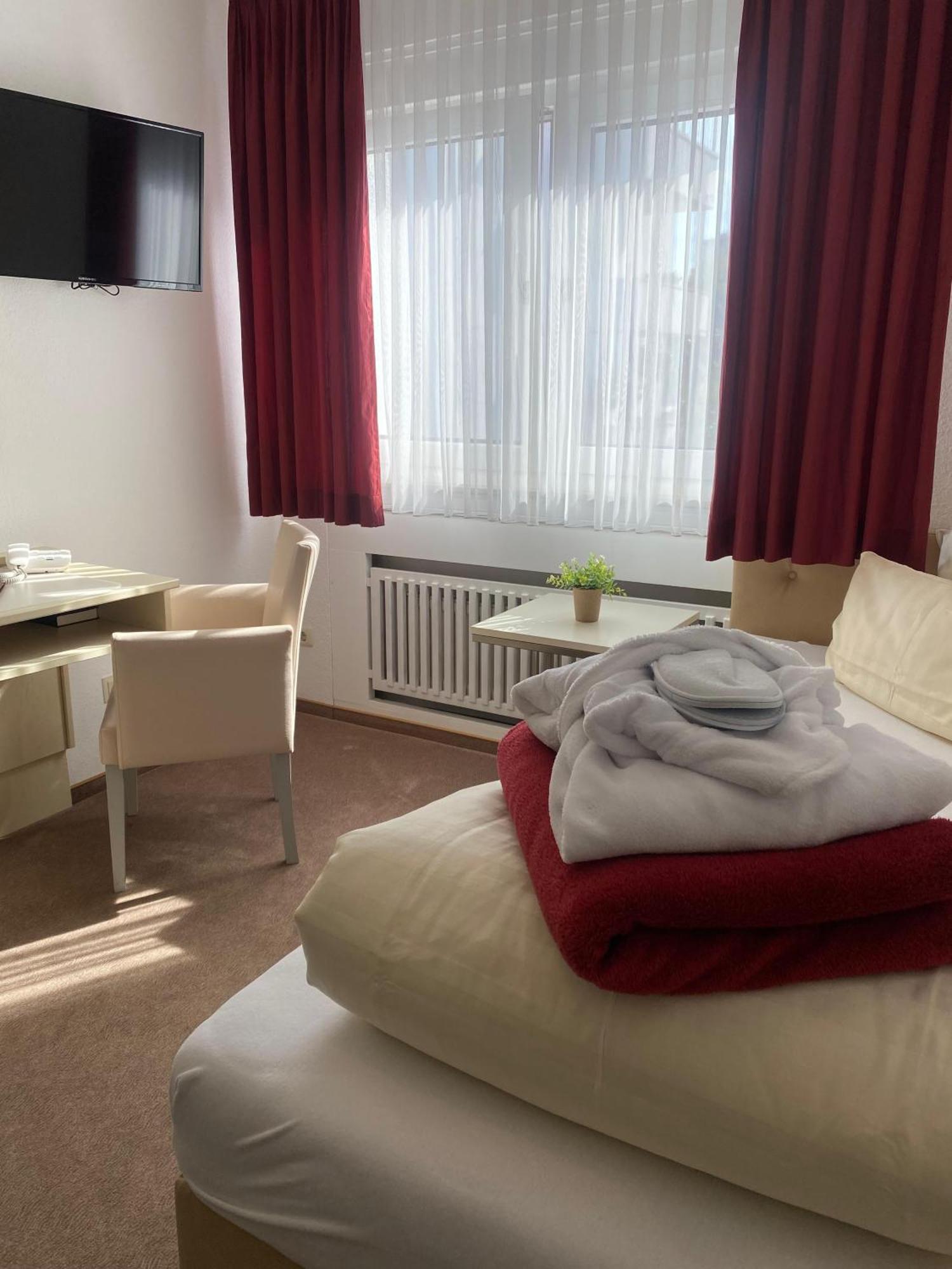 Sletz Parkhotel Gießen Buitenkant foto